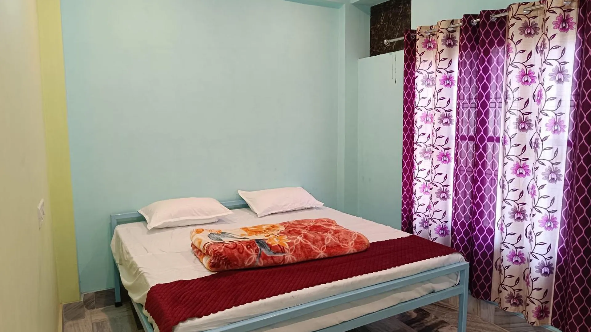 Satyam Guest House Varanasi